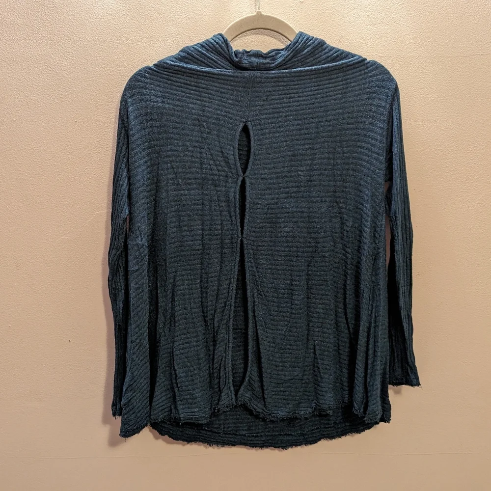 🫰🏼 Free People Open Back Turquoise Waffle Knit Tunic